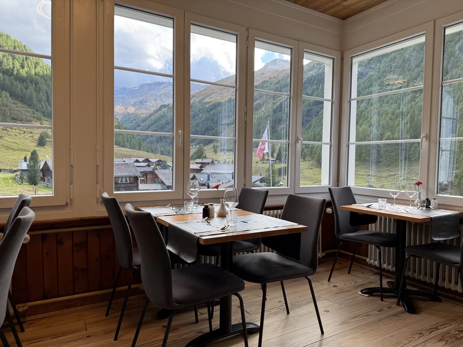 Dining room with view of the mountains